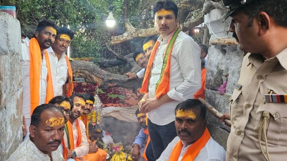 Karnataka High Court grants permission for Hindu puja to Shivalinga at Ladle Mashak Dargah during Mahashivaratri